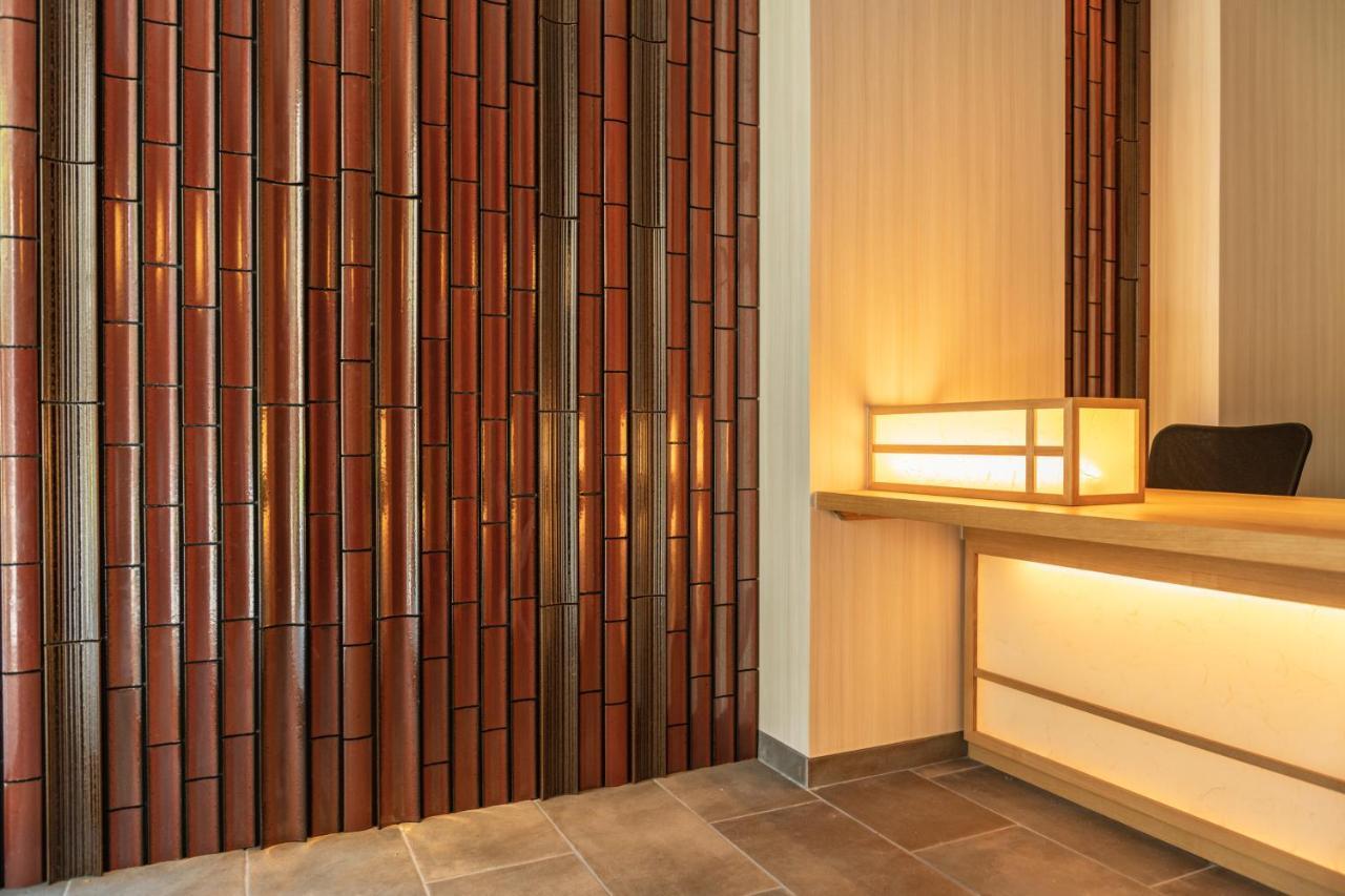 Grand Base Hakatamon Aparthotel Fukuoka  Exterior photo